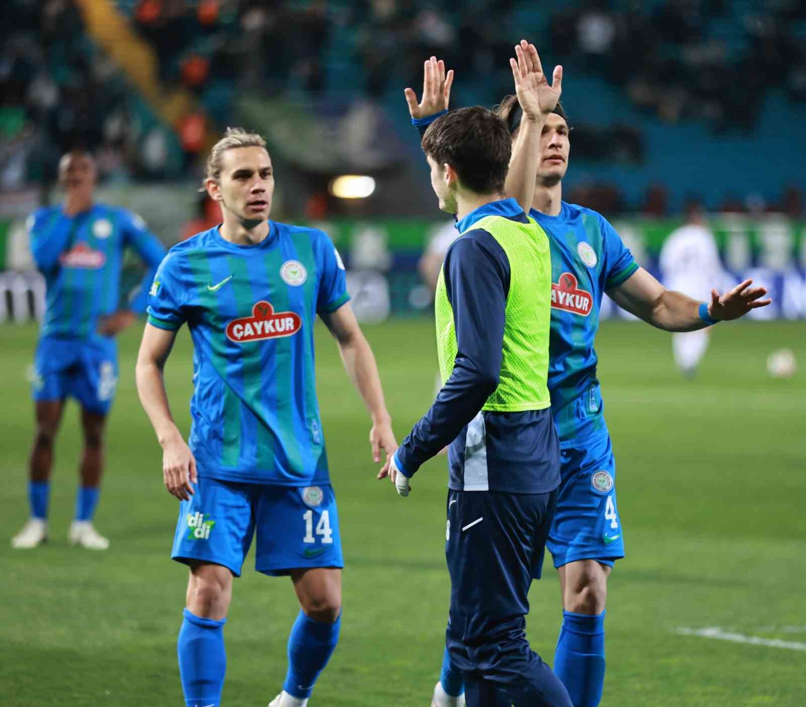 Trendyol Süper Lig: Çaykur Rizespor: 4 - Samsunspor: 1 (Maç sonucu)
