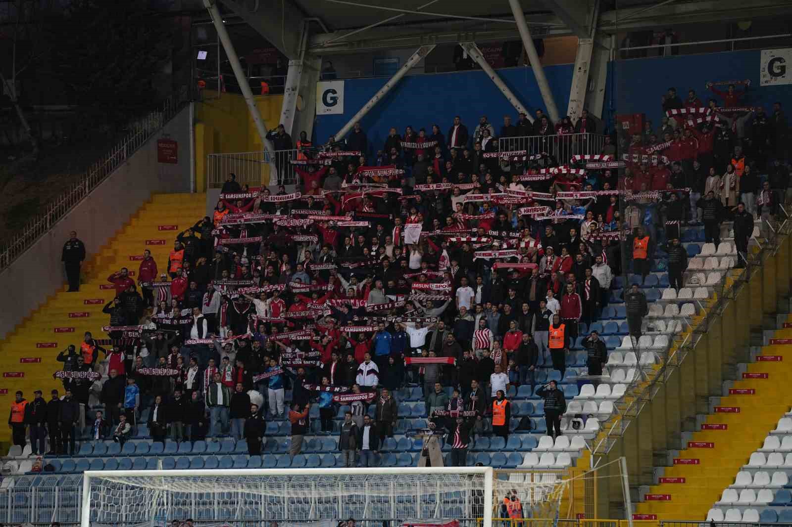 Trendyol Süper Lig: Eyüpspor: 0 - Samsunspor: 0 (Maç devam ediyor)
