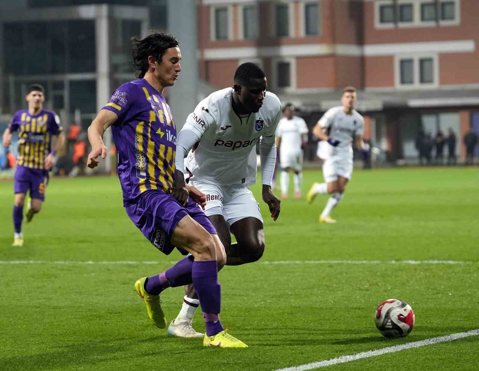 Trendyol Süper Lig: Eyüpspor: 0 - Trabzonspor: 1 (Maç sonucu)
