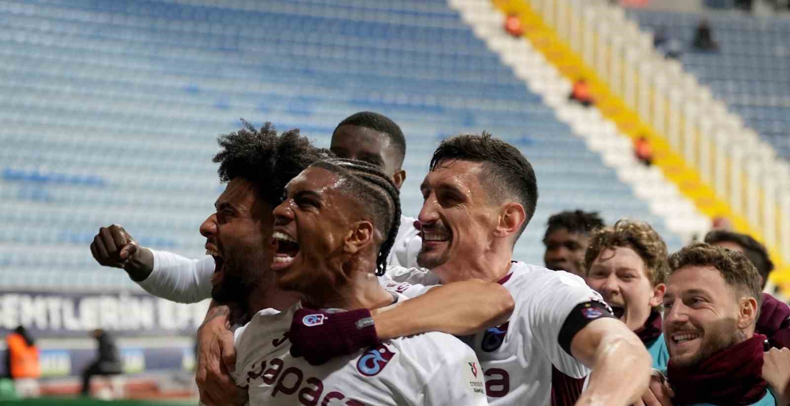 Trendyol Süper Lig: Eyüpspor: 0 - Trabzonspor: 1 (Maç sonucu)
