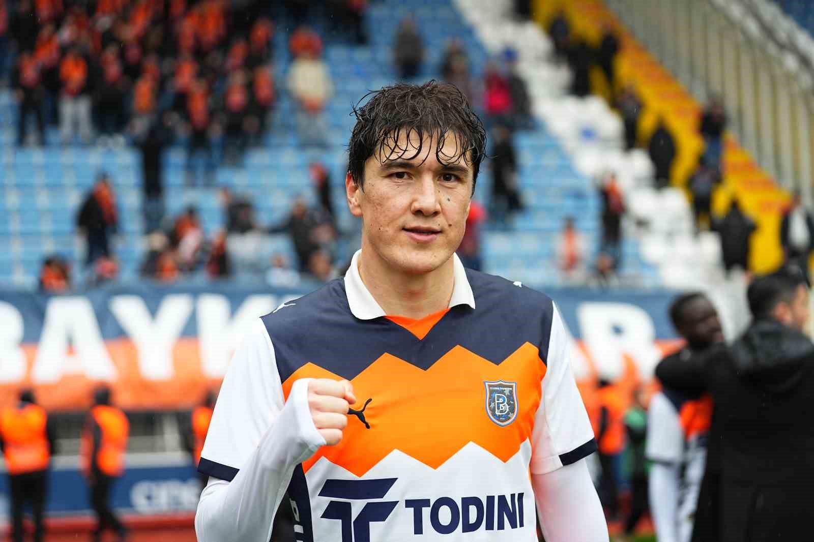 Trendyol Süper Lig: Eyüpspor: 1 - RAMS Başakşehir: 2 (Maç Sonucu)
