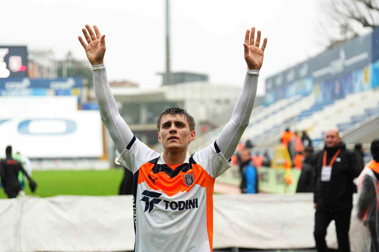 Trendyol Süper Lig: Eyüpspor: 1 - RAMS Başakşehir: 2 (Maç Sonucu)
