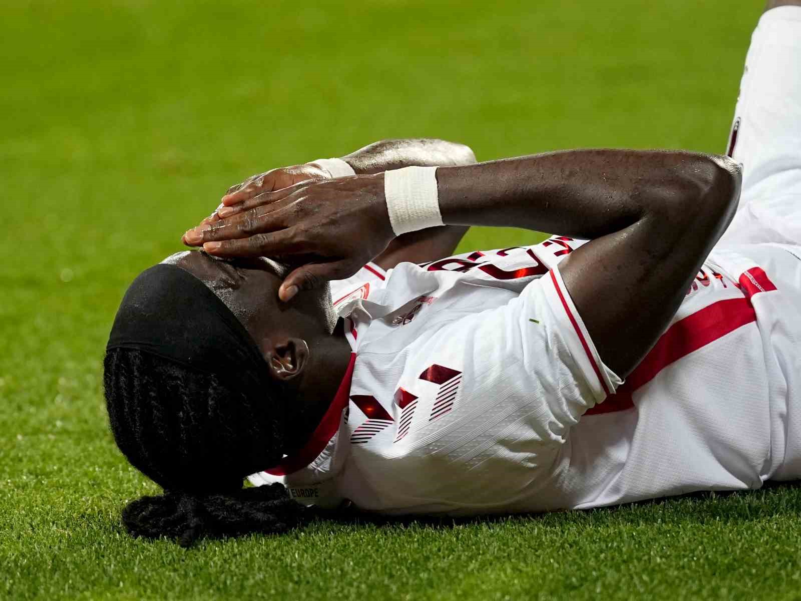 Trendyol Süper Lig: Eyüpspor: 1 - Samsunspor: 0 (İlk yarı)
