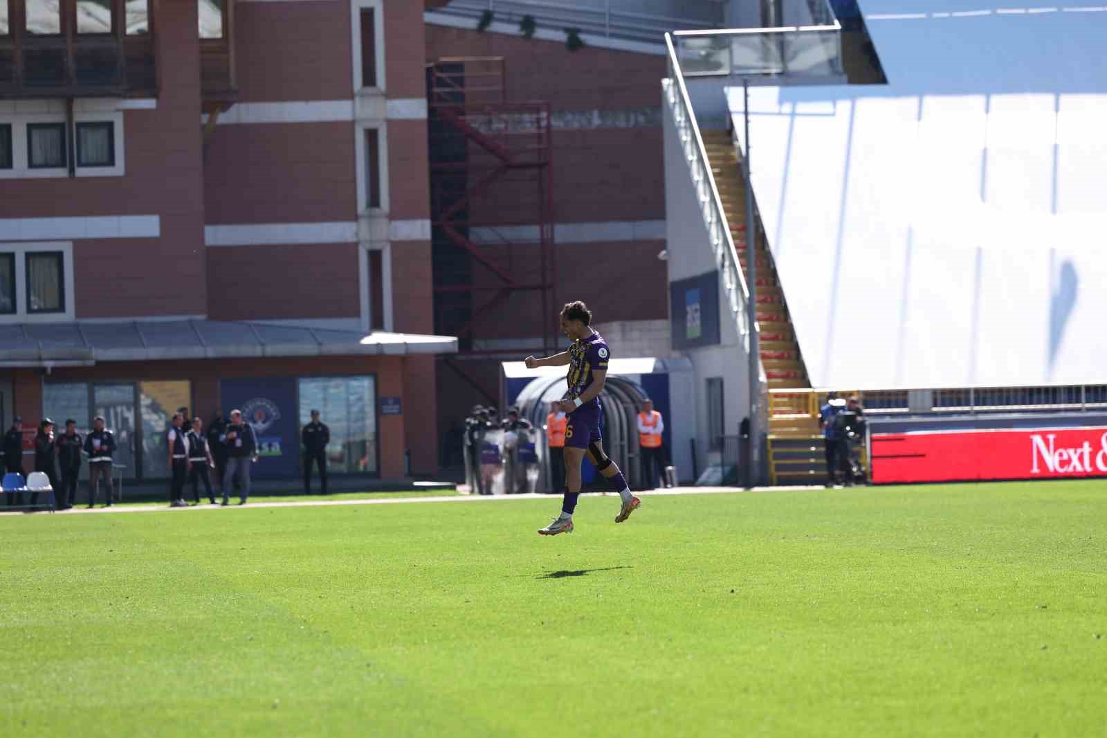 Trendyol Süper Lig: Eyüpspor: 3 - Gaziantep FK: 0 (Maç sonucu)
