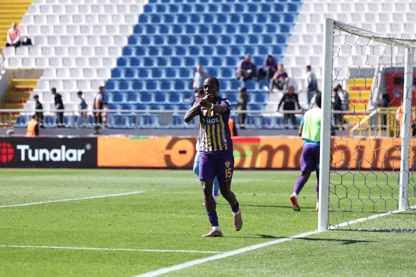 Trendyol Süper Lig: Eyüpspor: 3 - Gaziantep FK: 0 (Maç sonucu)
