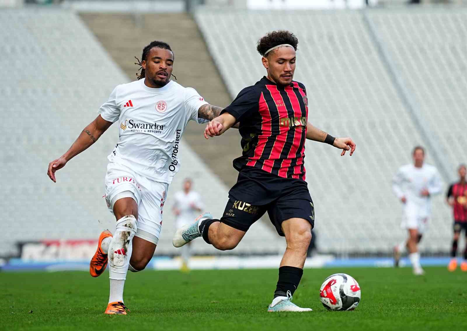 Trendyol Süper Lig: Fatih Karagümrük: 1 - Antalyaspor: 0 (Maç sonucu)

