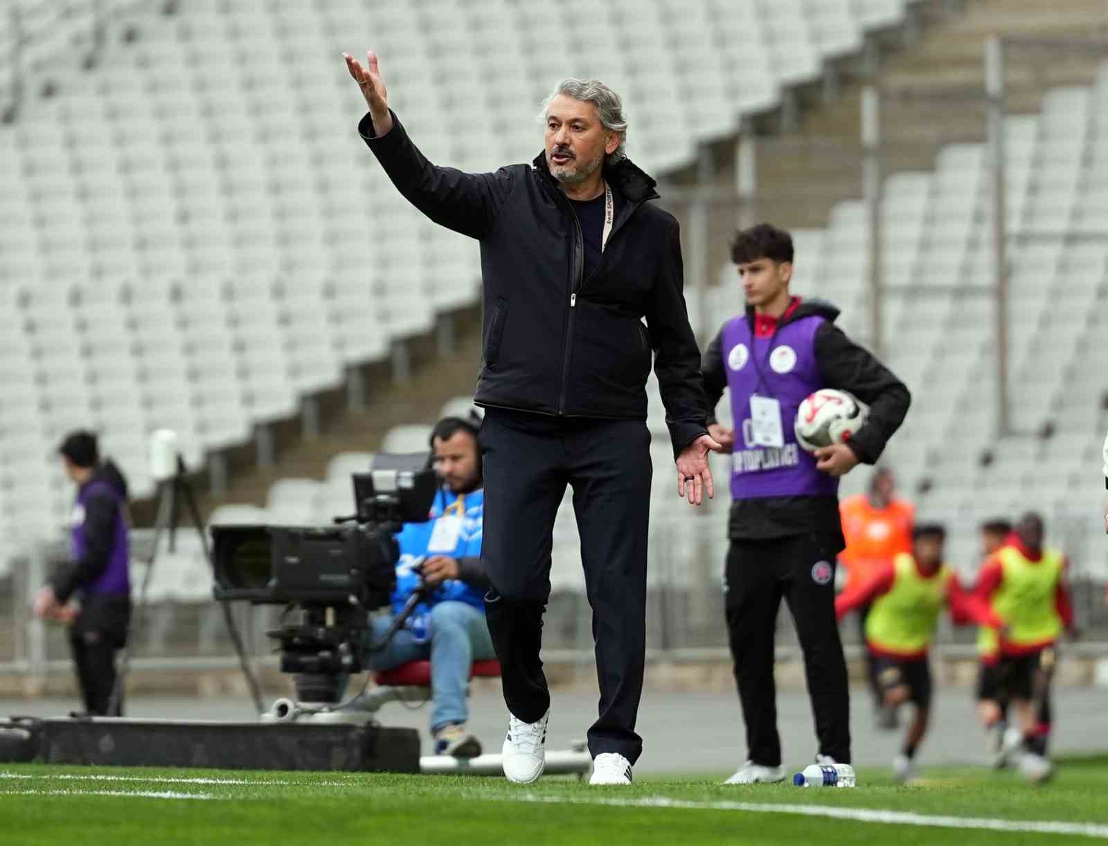 Trendyol Süper Lig: Fatih Karagümrük: 1 - Eyüpspor: 2 (Maç sonucu)
