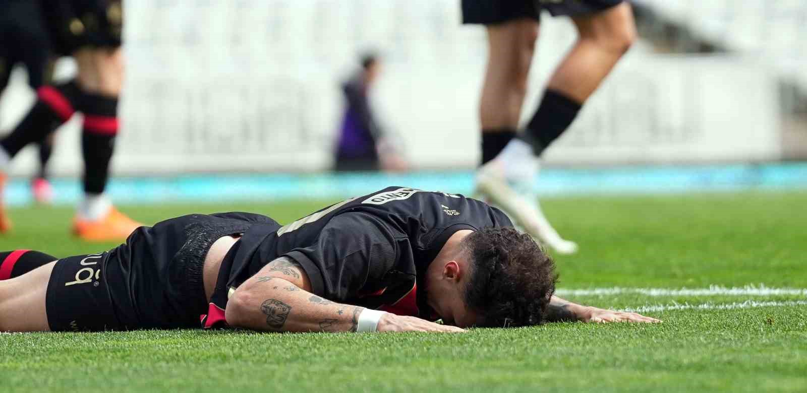 Trendyol Süper Lig: Fatih Karagümrük: 1 - Eyüpspor: 2 (Maç sonucu)
