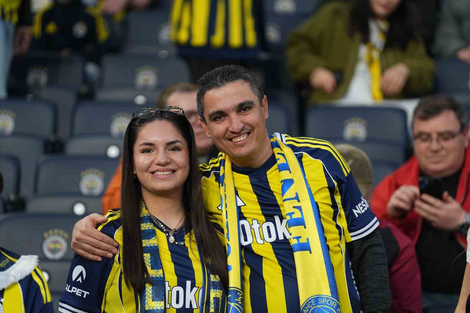 Trendyol Süper Lig: Fenerbahçe: 0 - Beşiktaş: 0 (Maç devam ediyor)
