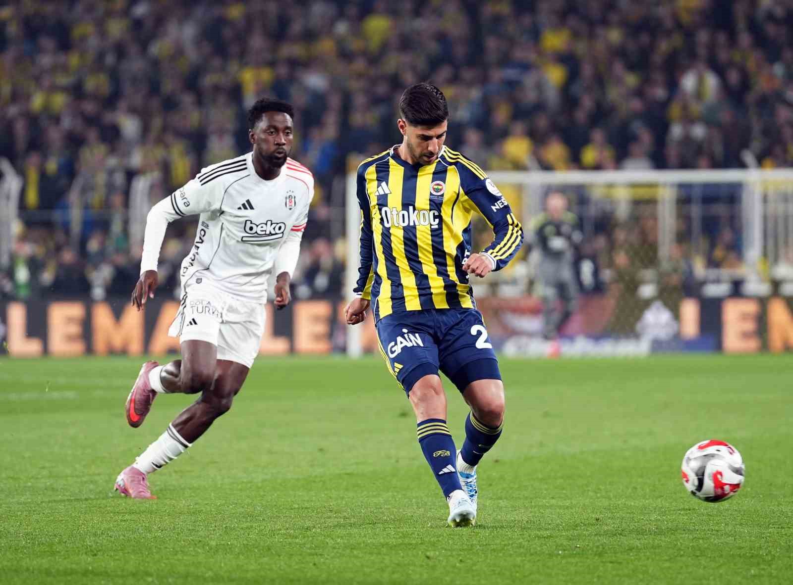 Trendyol Süper Lig: Fenerbahçe: 0 - Beşiktaş: 0 (Maç devam ediyor)
