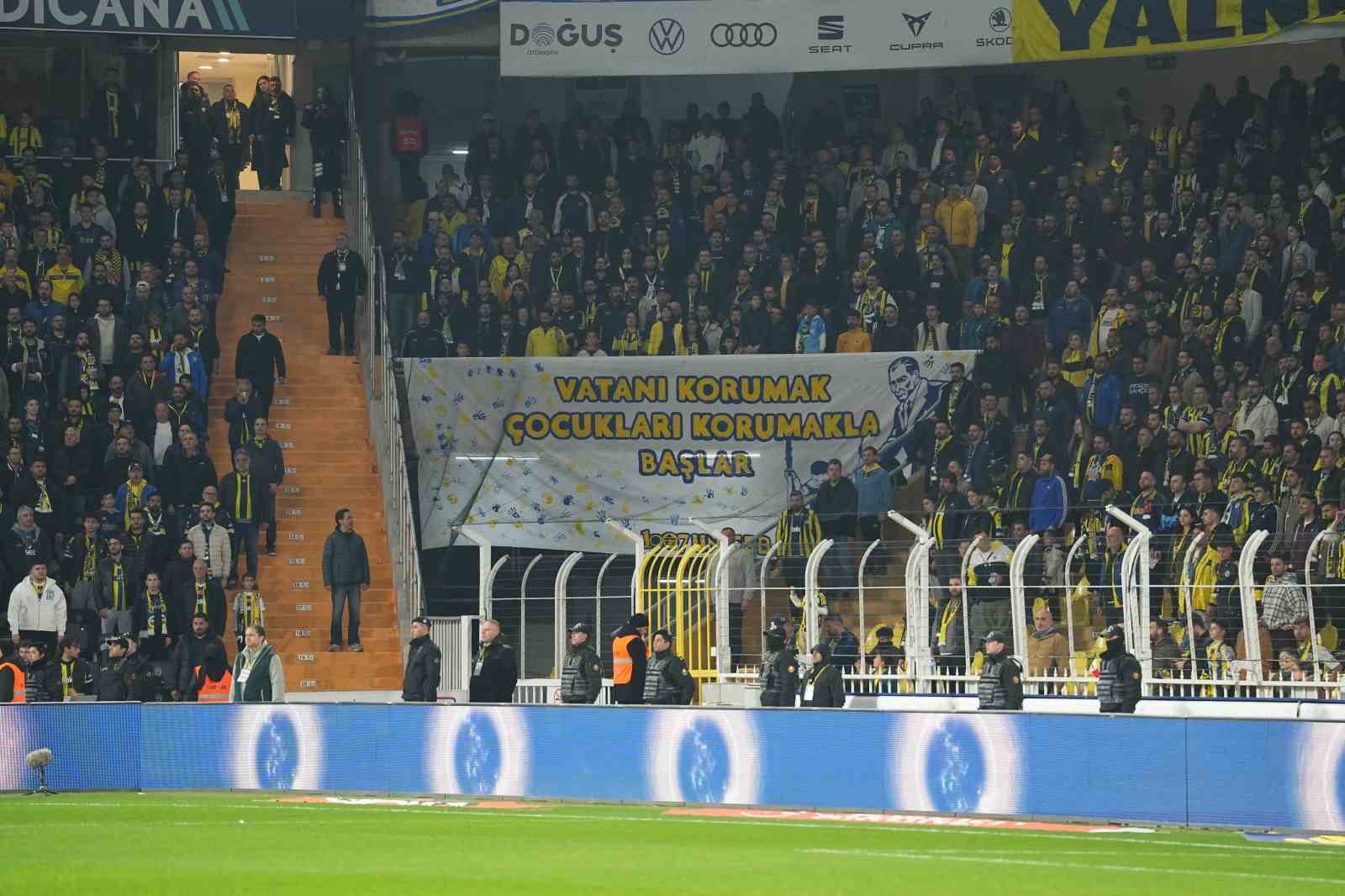 Trendyol Süper Lig: Fenerbahçe: 0 - Çaykur Rizespor: 0 (Maç devam ediyor)
