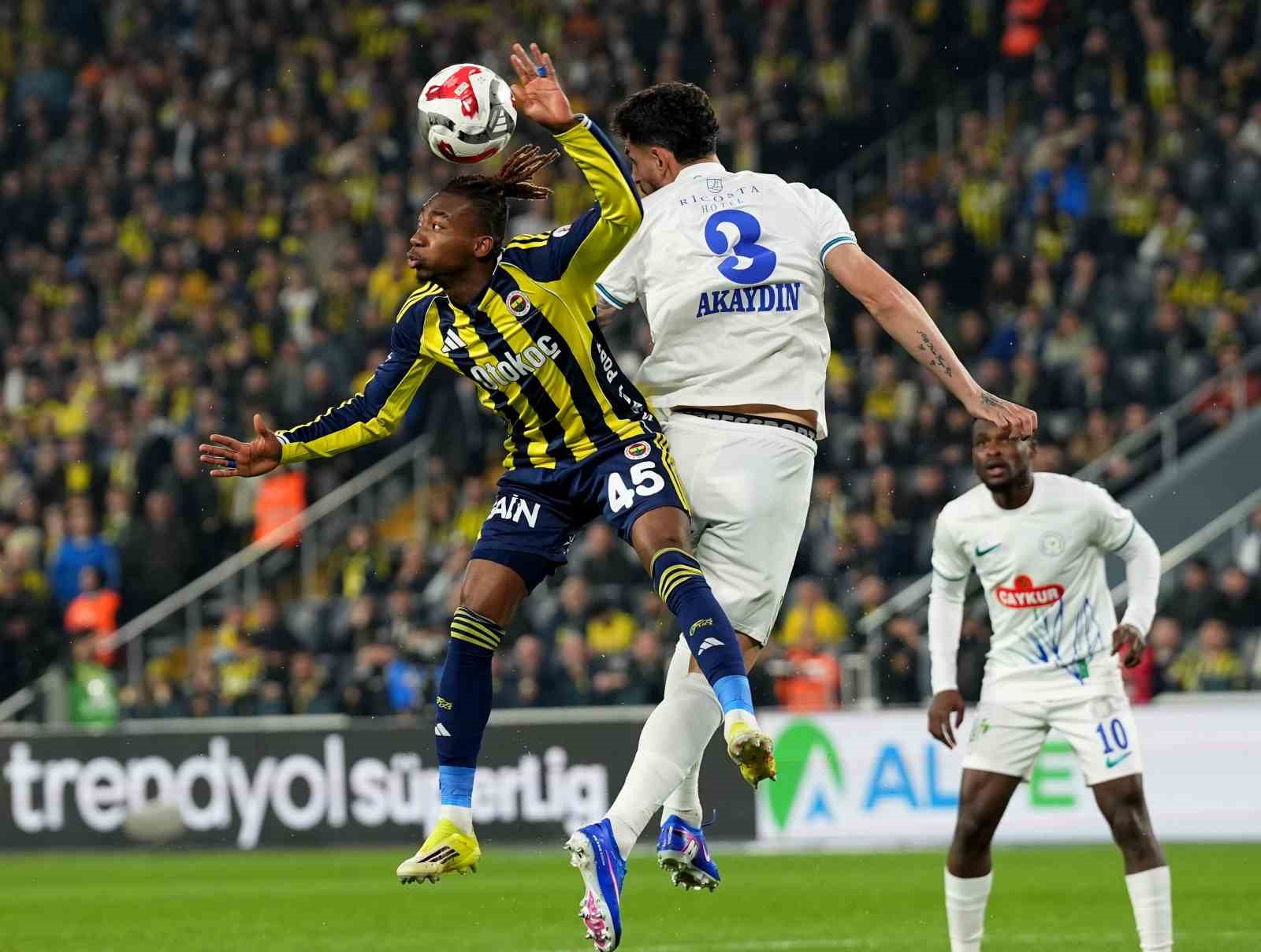 Trendyol Süper Lig: Fenerbahçe: 0 - Çaykur Rizespor: 0 (Maç devam ediyor)
