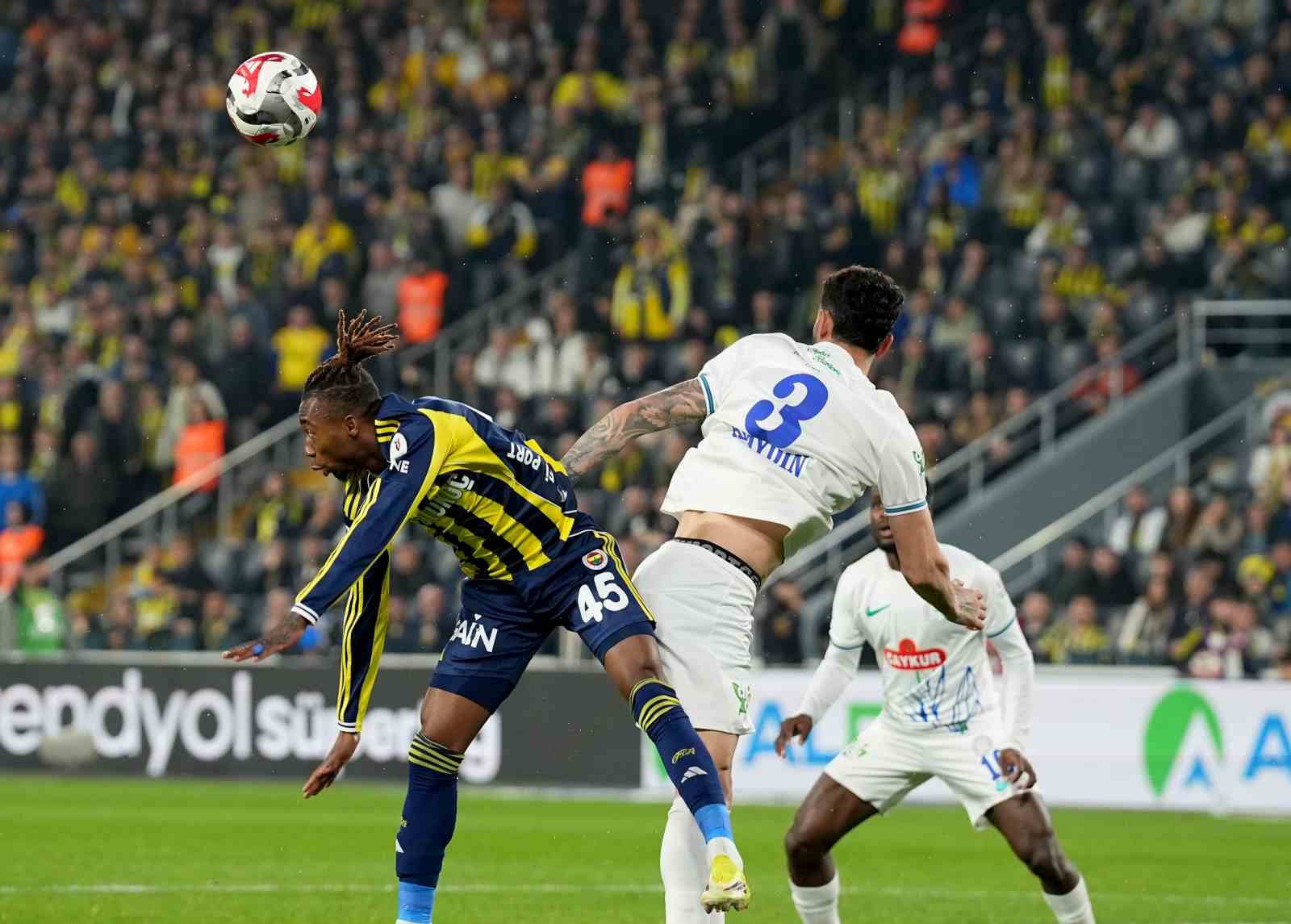 Trendyol Süper Lig: Fenerbahçe: 0 - Çaykur Rizespor: 0 (Maç devam ediyor)
