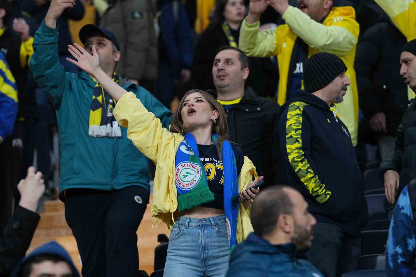 Trendyol Süper Lig: Fenerbahçe: 0 - Çaykur Rizespor: 0 (Maç devam ediyor)
