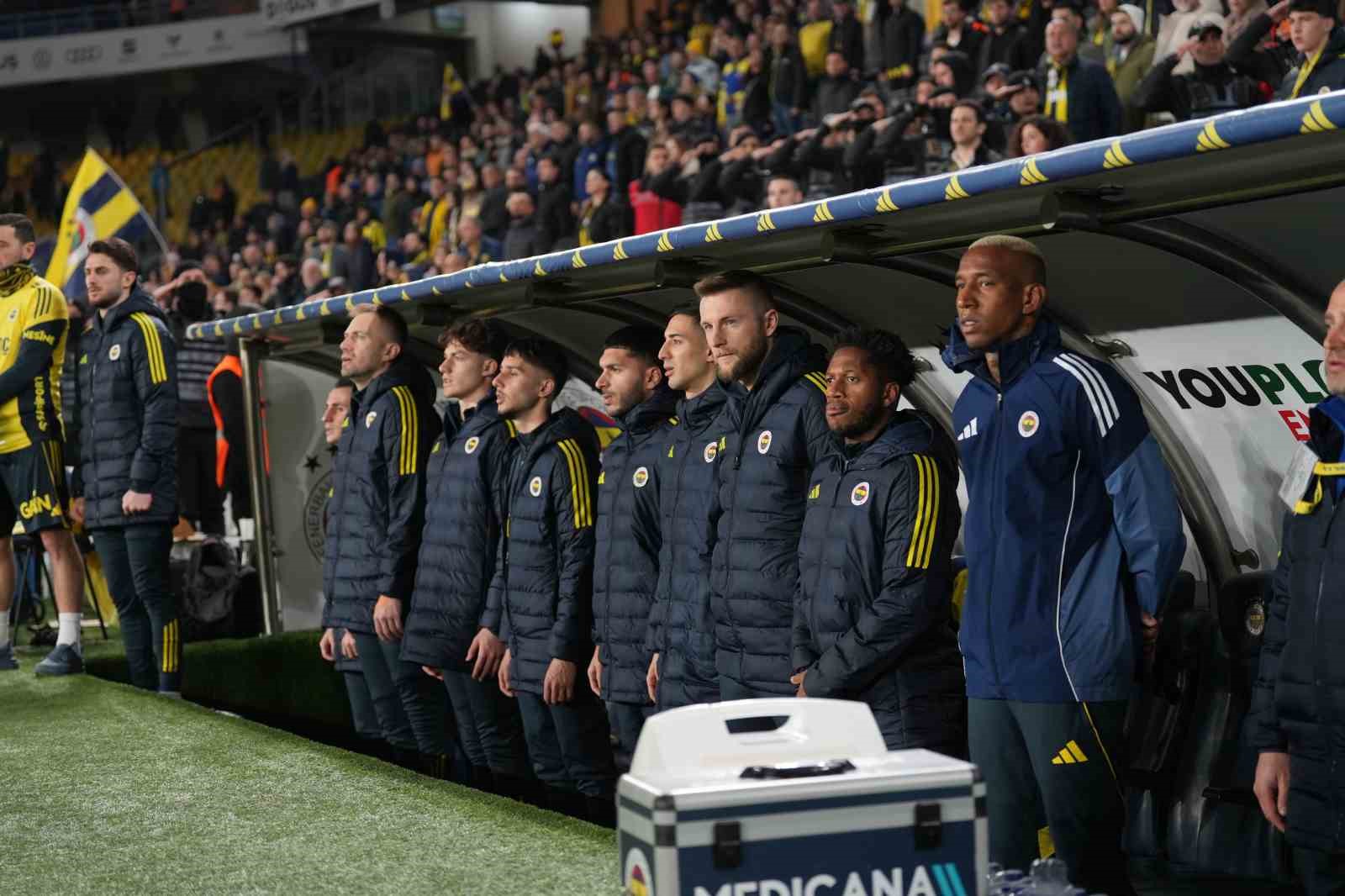 Trendyol Süper Lig: Fenerbahçe: 0 - Gaziantep FK: 0 (Maç devam ediyor)
