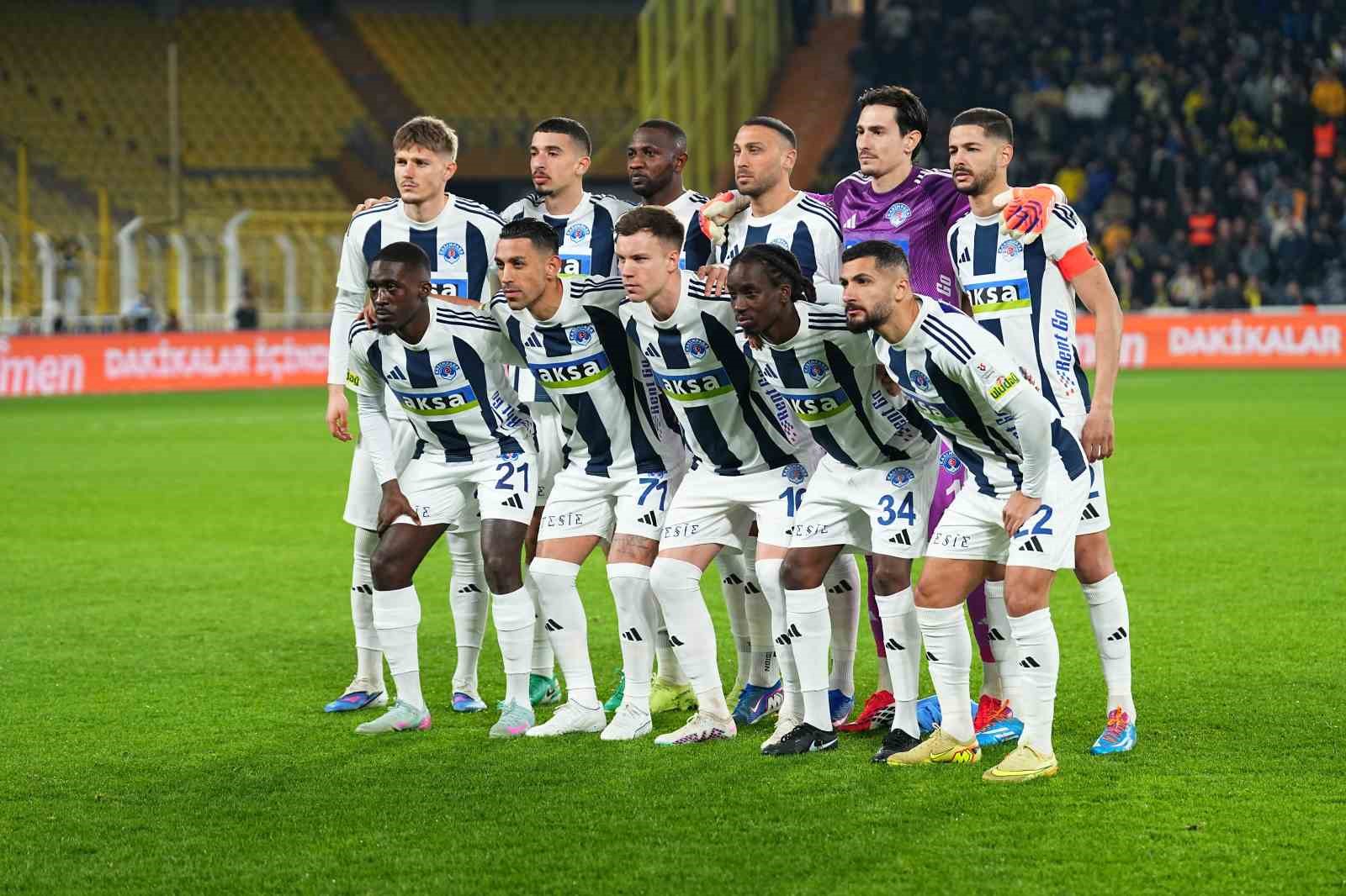 Trendyol Süper Lig: Fenerbahçe: 0 - Kasımpaşa: 0 (Maç devam ediyor)
