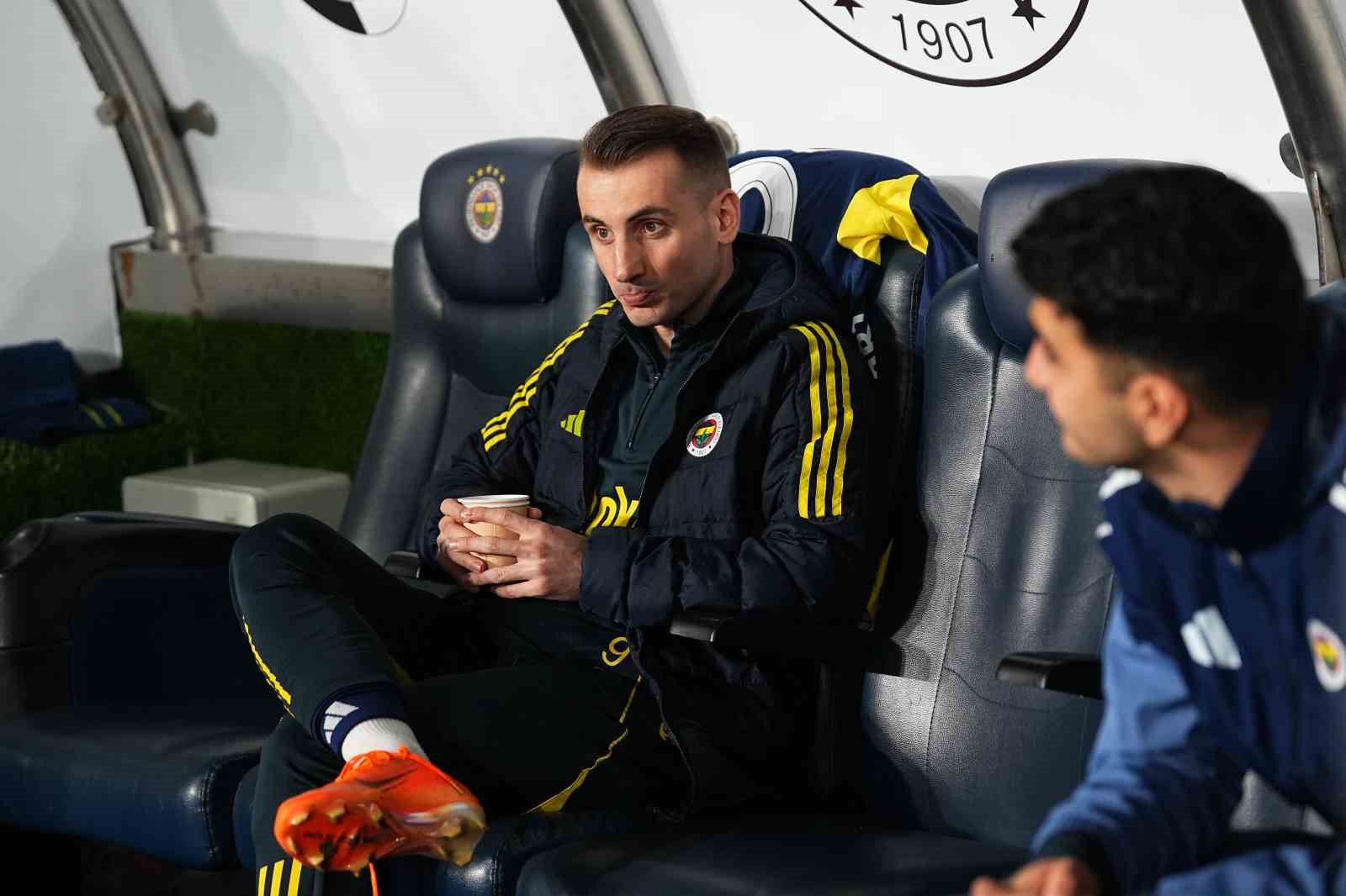 Trendyol Süper Lig: Fenerbahçe: 0 - Kasımpaşa: 0 (Maç devam ediyor)
