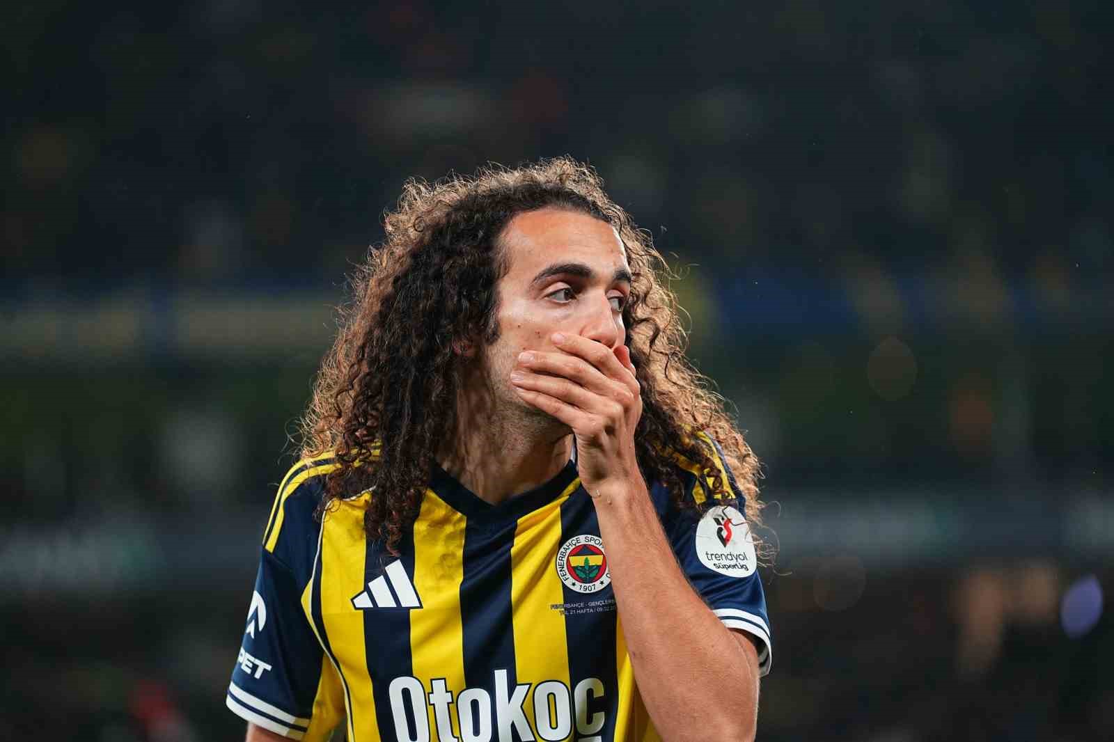 Trendyol Süper Lig: Fenerbahçe: 1 - Gençlerbirliği: 0 (Maç devam ediyor)
