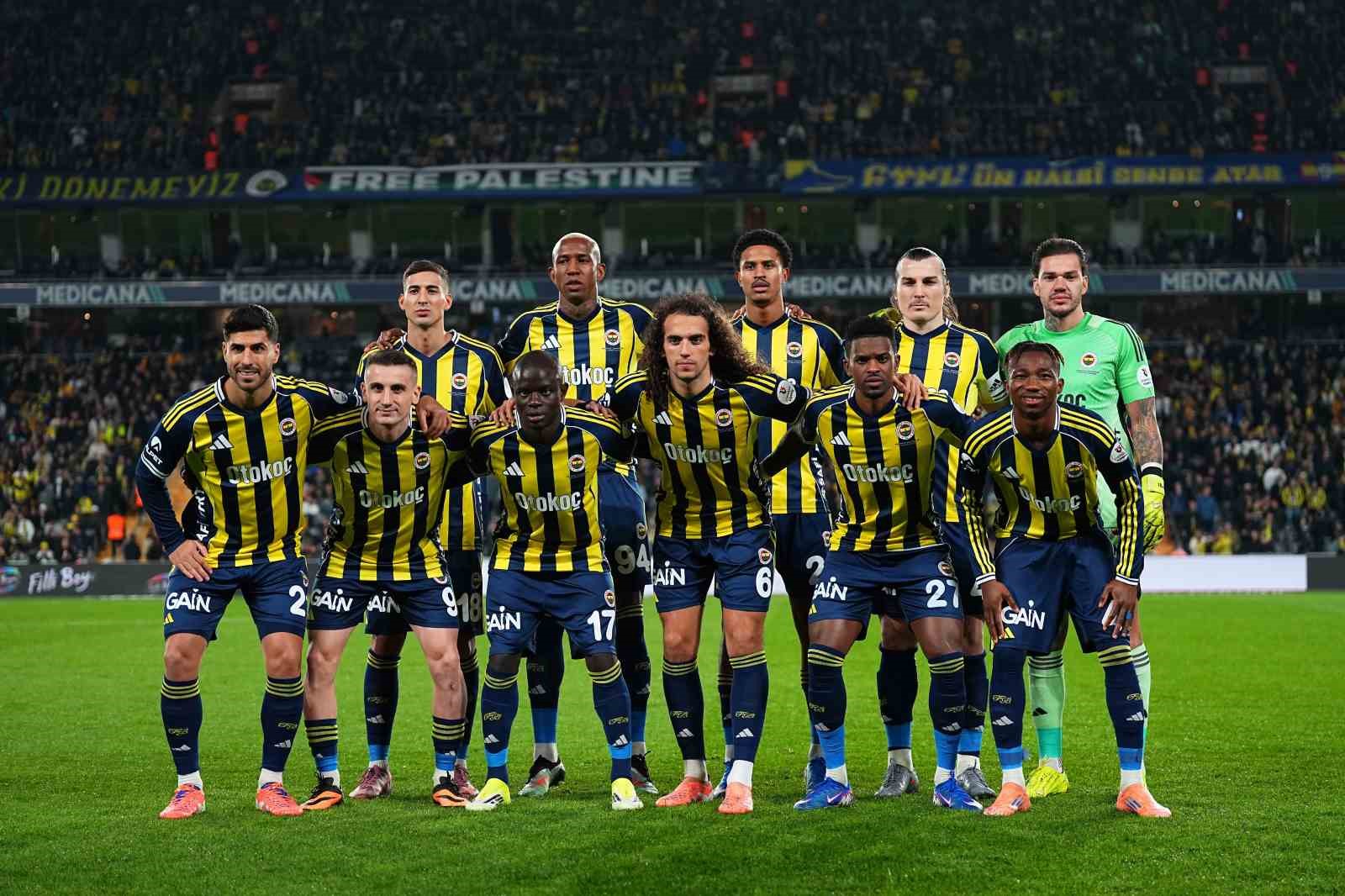 Trendyol Süper Lig: Fenerbahçe: 1 - Gençlerbirliği: 0 (Maç devam ediyor)
