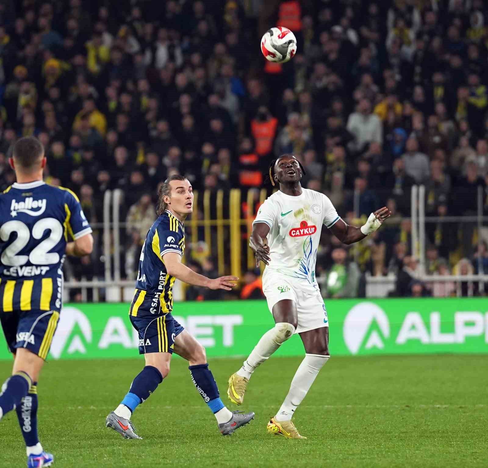 Trendyol Süper Lig: Fenerbahçe: 2 - Çaykur Rizespor: 2 (Maç sonucu)
