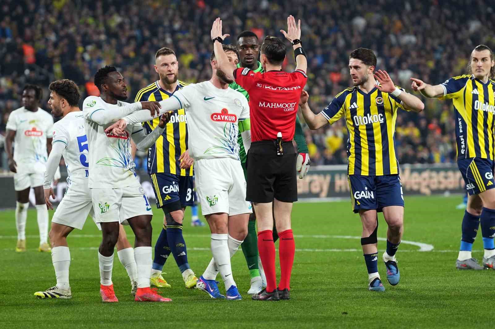 Trendyol Süper Lig: Fenerbahçe: 2 - Çaykur Rizespor: 2 (Maç sonucu)
