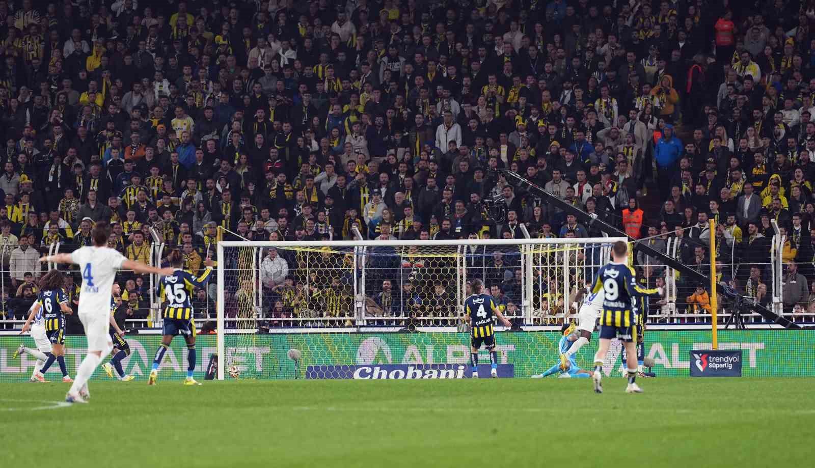 Trendyol Süper Lig: Fenerbahçe: 2 - Çaykur Rizespor: 2 (Maç sonucu)
