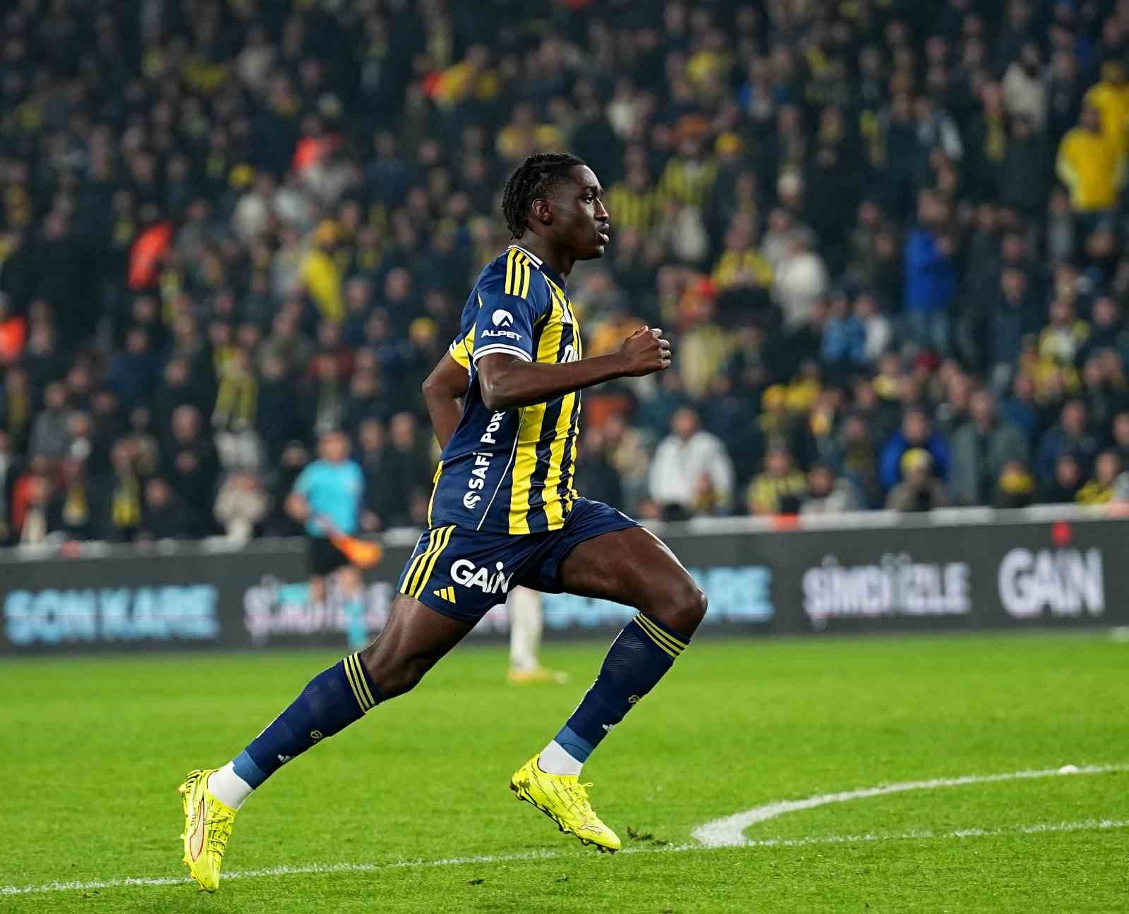 Trendyol Süper Lig: Fenerbahçe: 3 - Gençlerbirliği: 1 (Maç sonucu)
