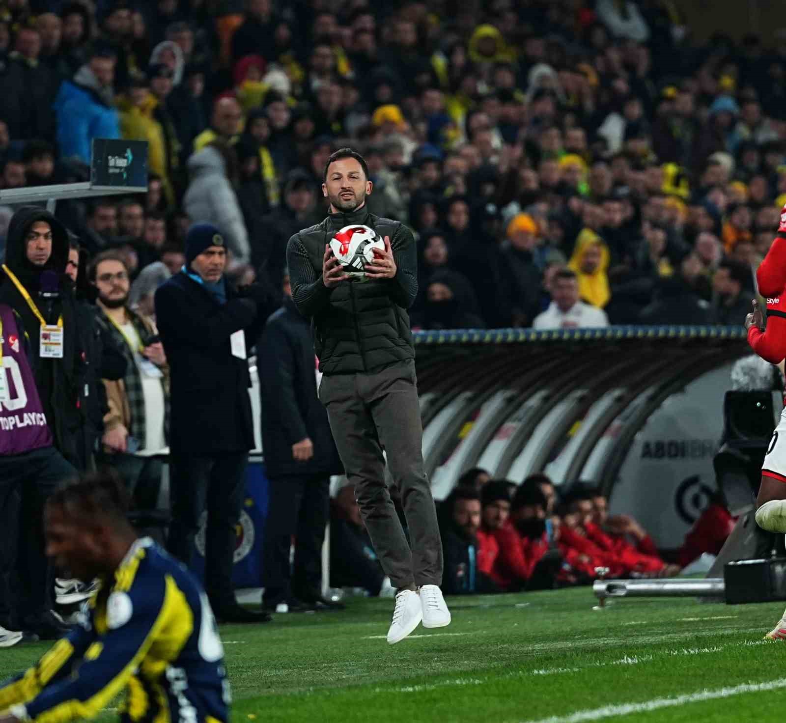 Trendyol Süper Lig: Fenerbahçe: 3 - Gençlerbirliği: 1 (Maç sonucu)
