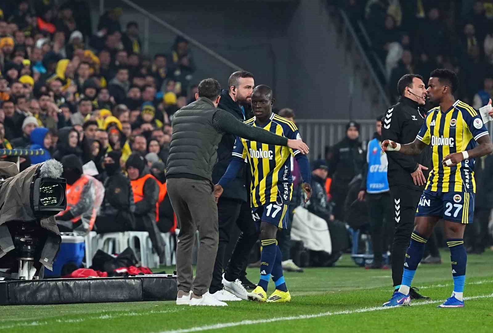 Trendyol Süper Lig: Fenerbahçe: 3 - Gençlerbirliği: 1 (Maç sonucu)
