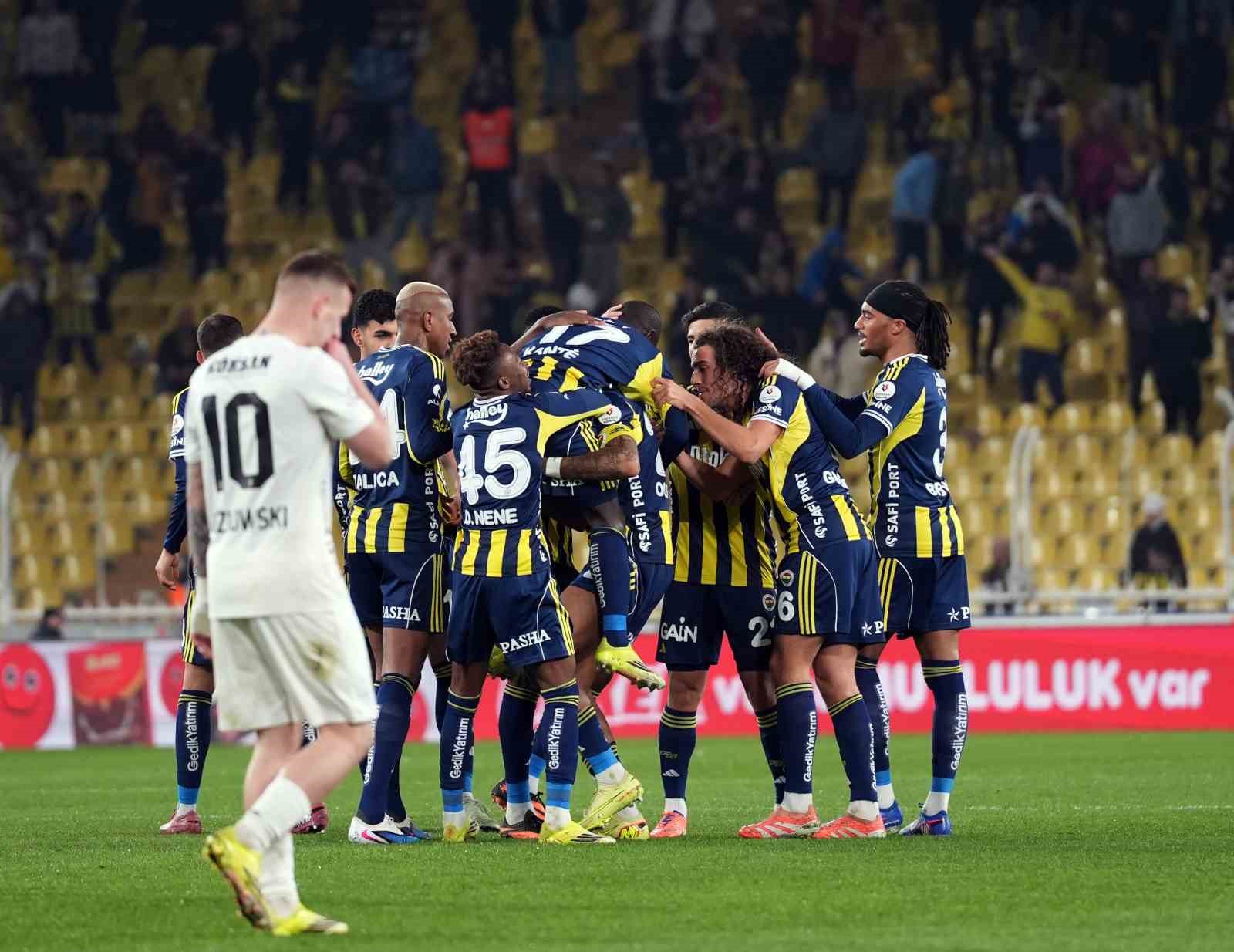 Trendyol Süper Lig: Fenerbahçe: 4 - Gaziantep FK: 1 (Maç sonucu)
