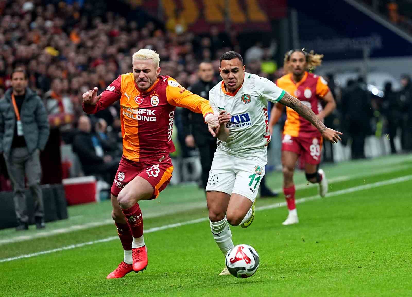 Trendyol Süper Lig: Galatasaray: 0 - Corendon Alanyaspor: 0 (Maç devam ediyor)

