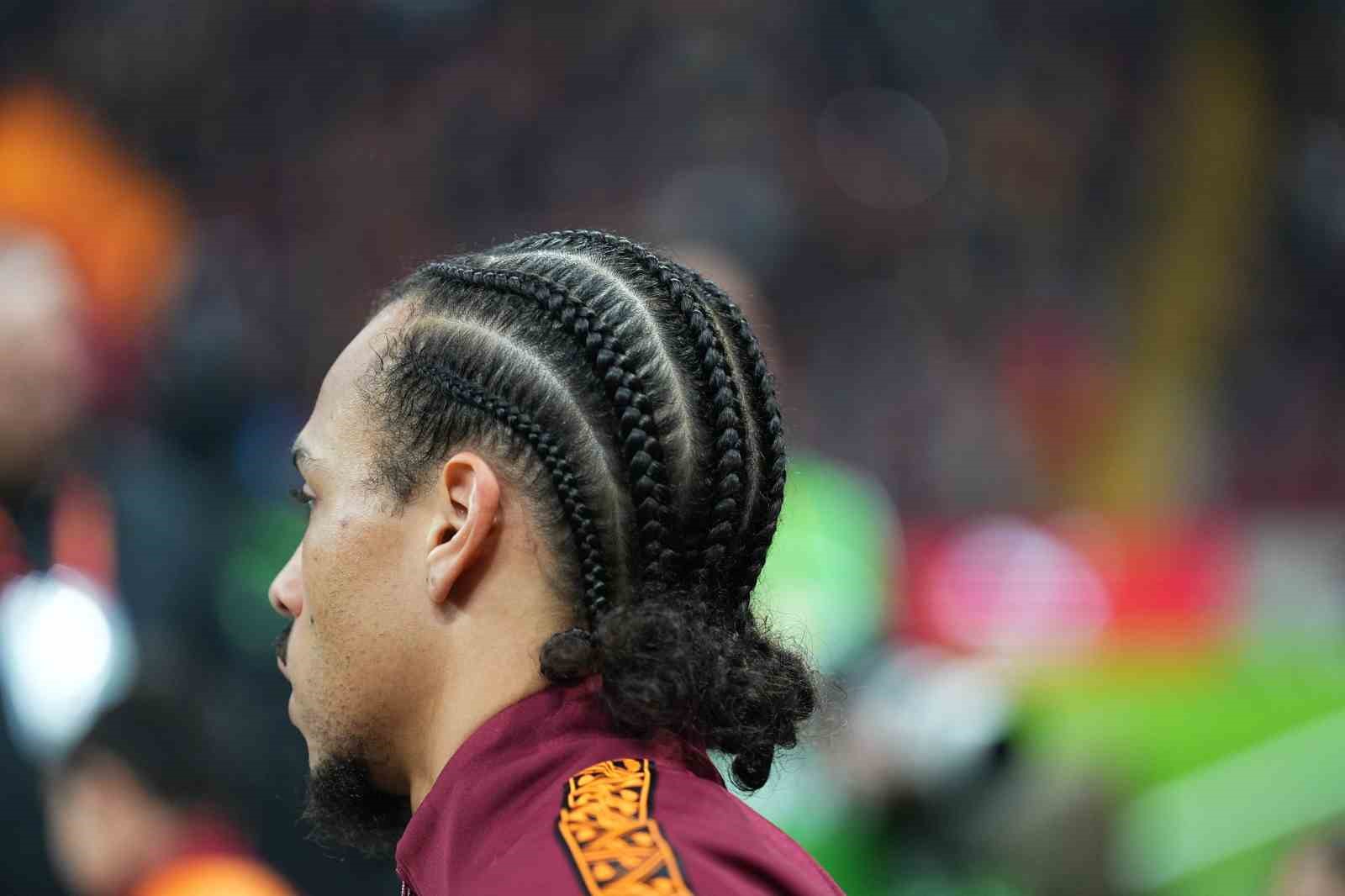 Trendyol Süper Lig: Galatasaray: 0 - Corendon Alanyaspor: 0 (Maç devam ediyor)
