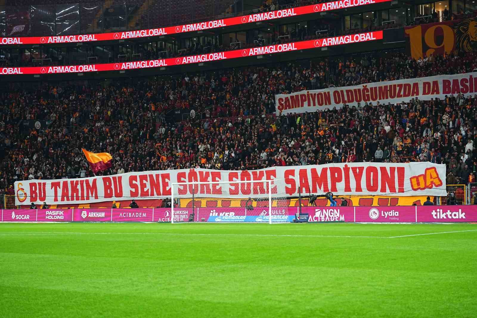 Trendyol Süper Lig: Galatasaray: 0 - Corendon Alanyaspor: 0 (Maç devam ediyor)
