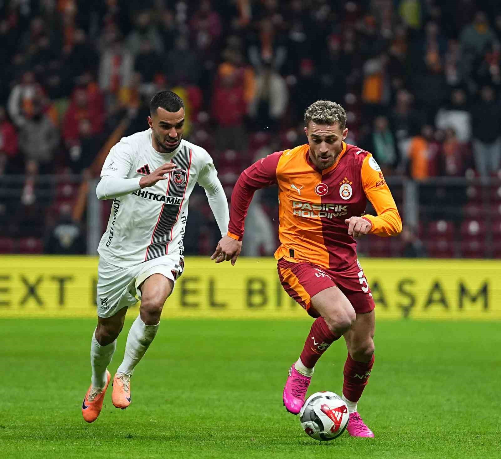 Trendyol Süper Lig: Galatasaray: 0 - Gaziantep FK: 0 (İlk yarı)
