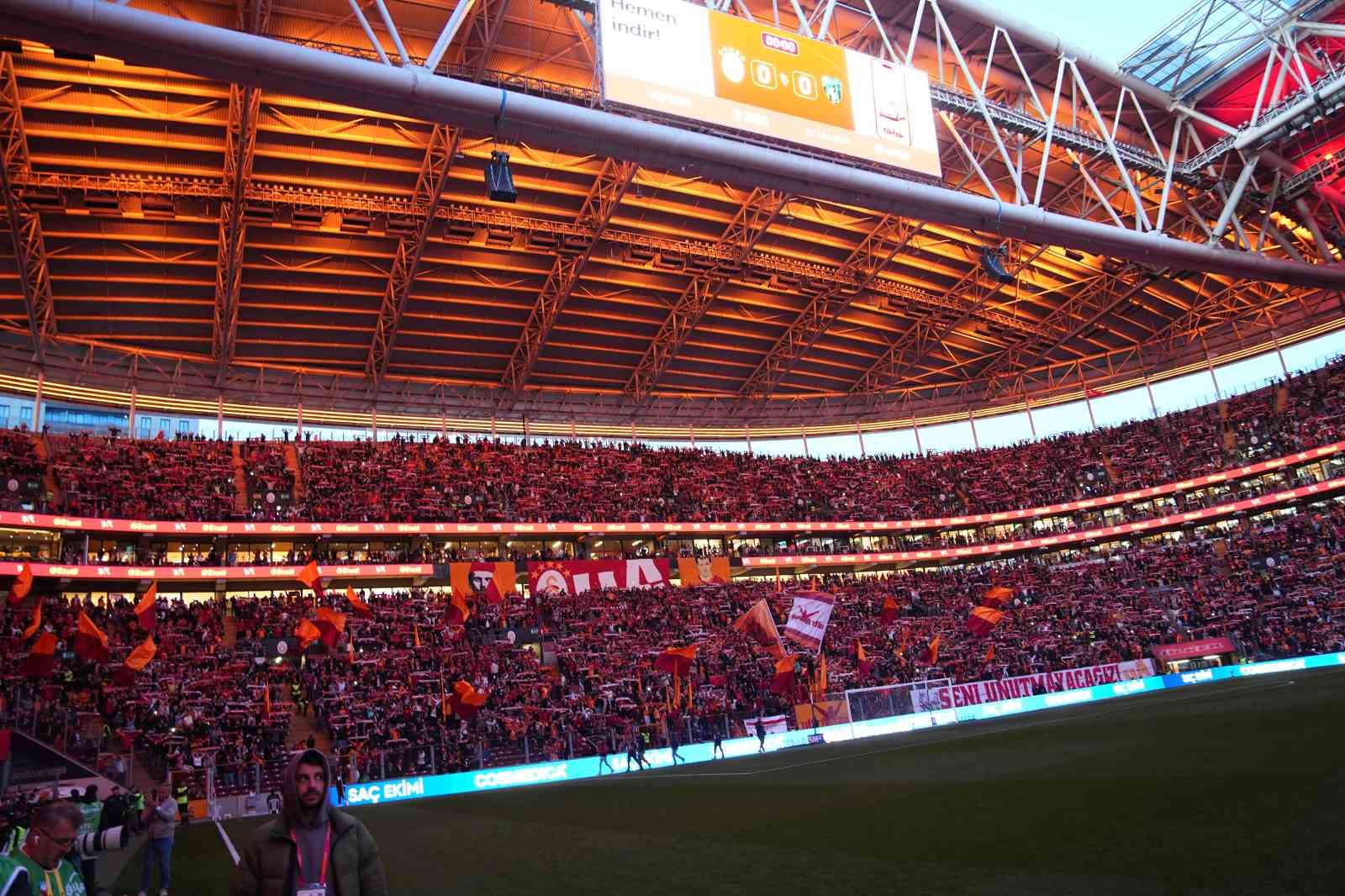 Trendyol Süper Lig: Galatasaray: 0 - Kocaelispor: 0 (Maç devam ediyor)
