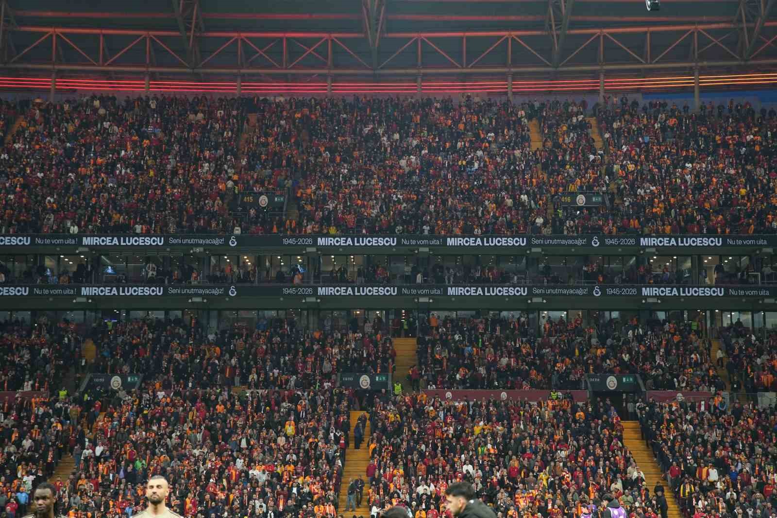 Trendyol Süper Lig: Galatasaray: 0 - Kocaelispor: 0 (Maç devam ediyor)
