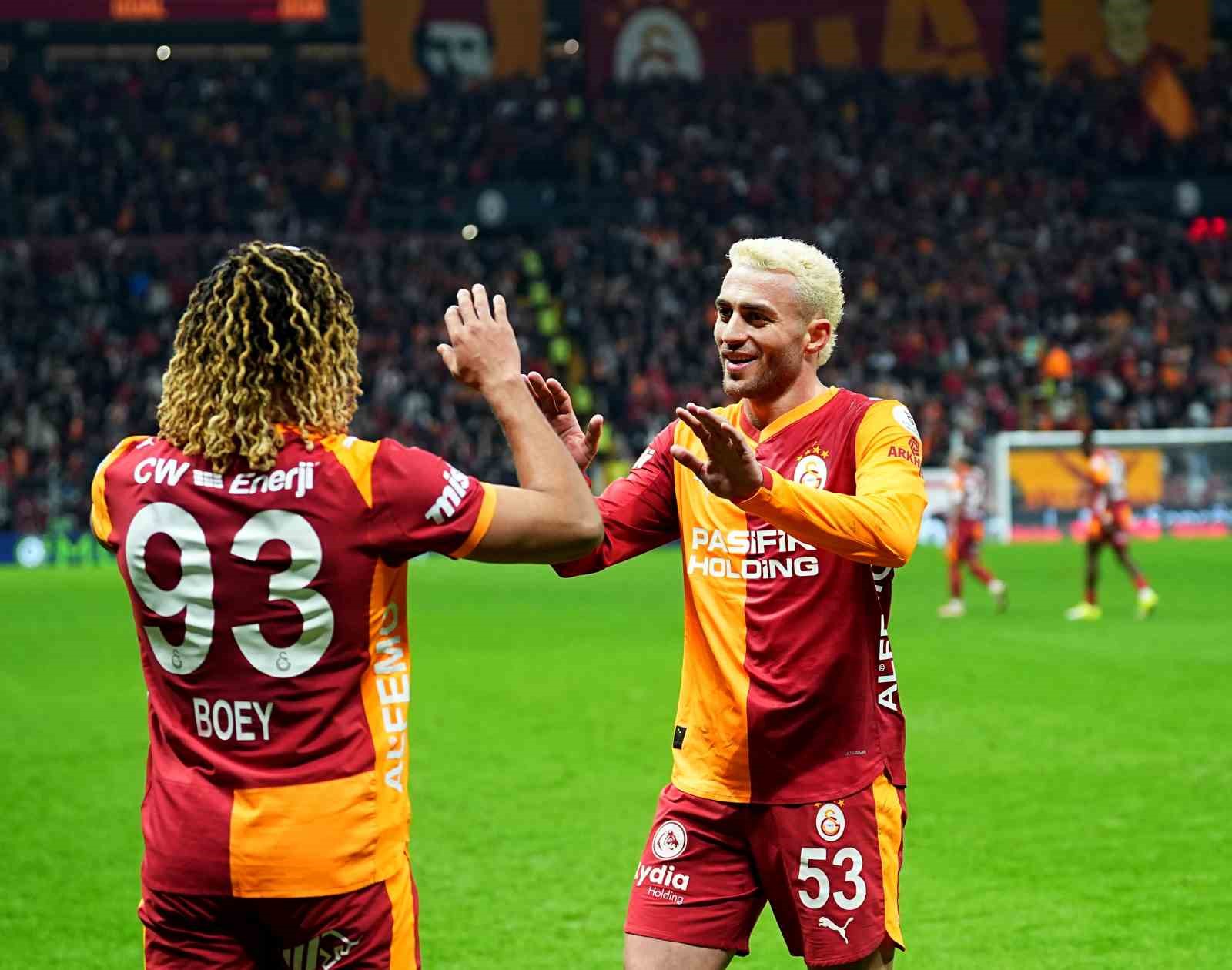 Trendyol Süper Lig: Galatasaray: 1 - Corendon Alanyaspor: 0 (İlk yarı)
Trendyol Süper Lig: Galatasaray: 1 - Corendon Alanyaspor: 0 (İlk yarı)