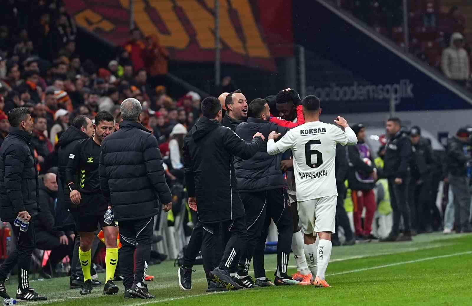 Trendyol Süper Lig: Galatasaray: 1 - Gaziantep FK: 1 (Maç sonucu)
