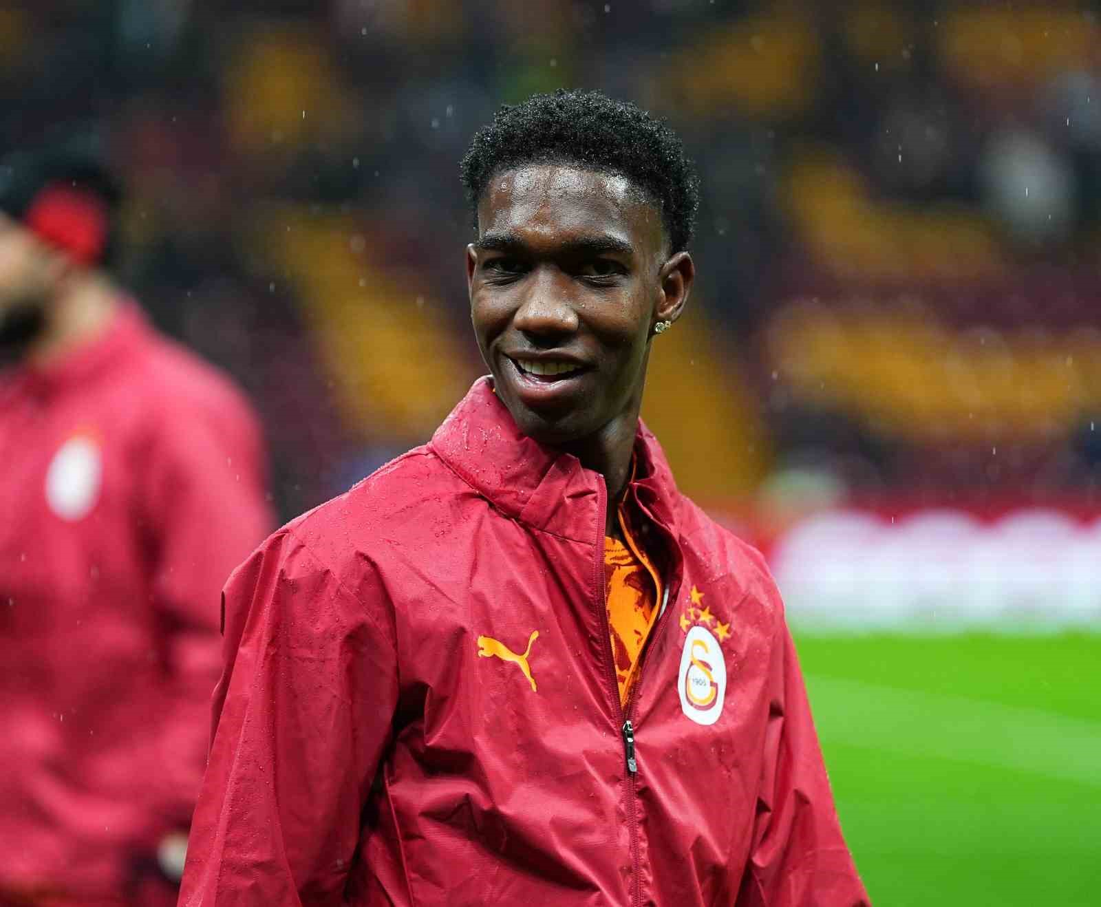 Trendyol Süper Lig: Galatasaray: 1 - Kayserispor: 0 (Maç devam ediyor)
