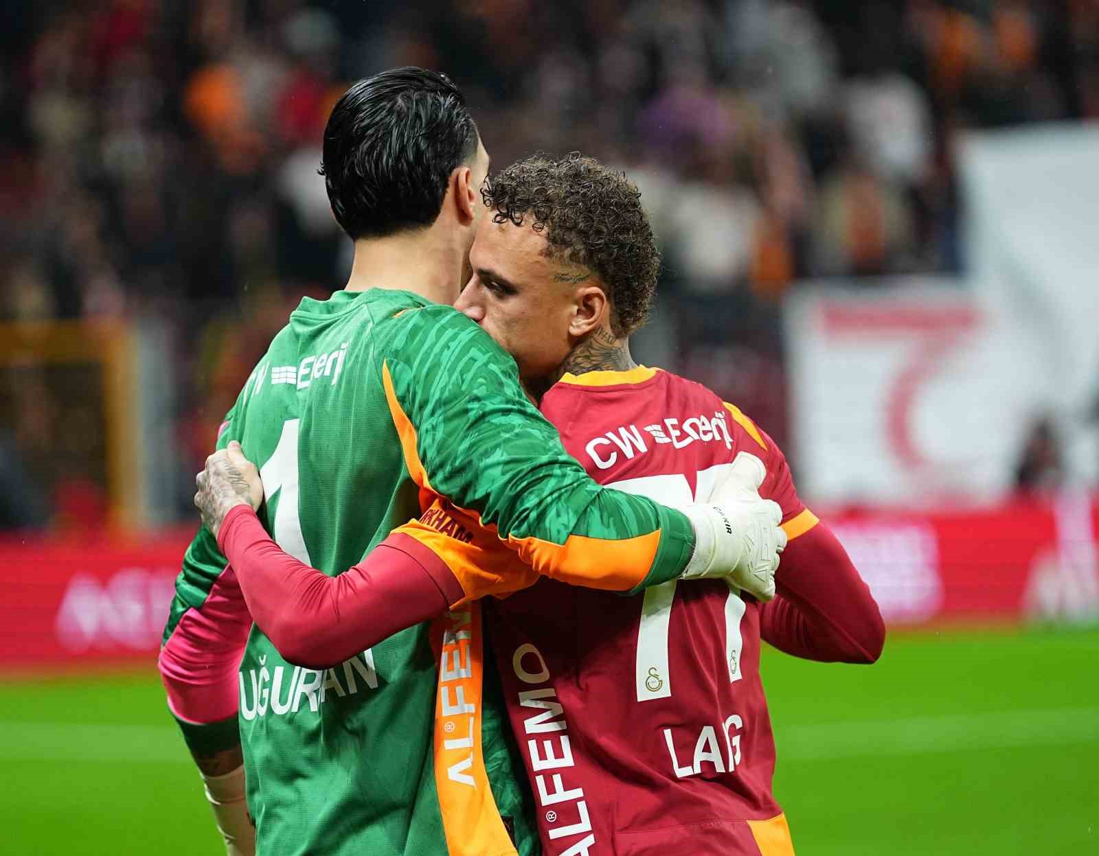 Trendyol Süper Lig: Galatasaray: 1 - Kayserispor: 0 (Maç devam ediyor)
