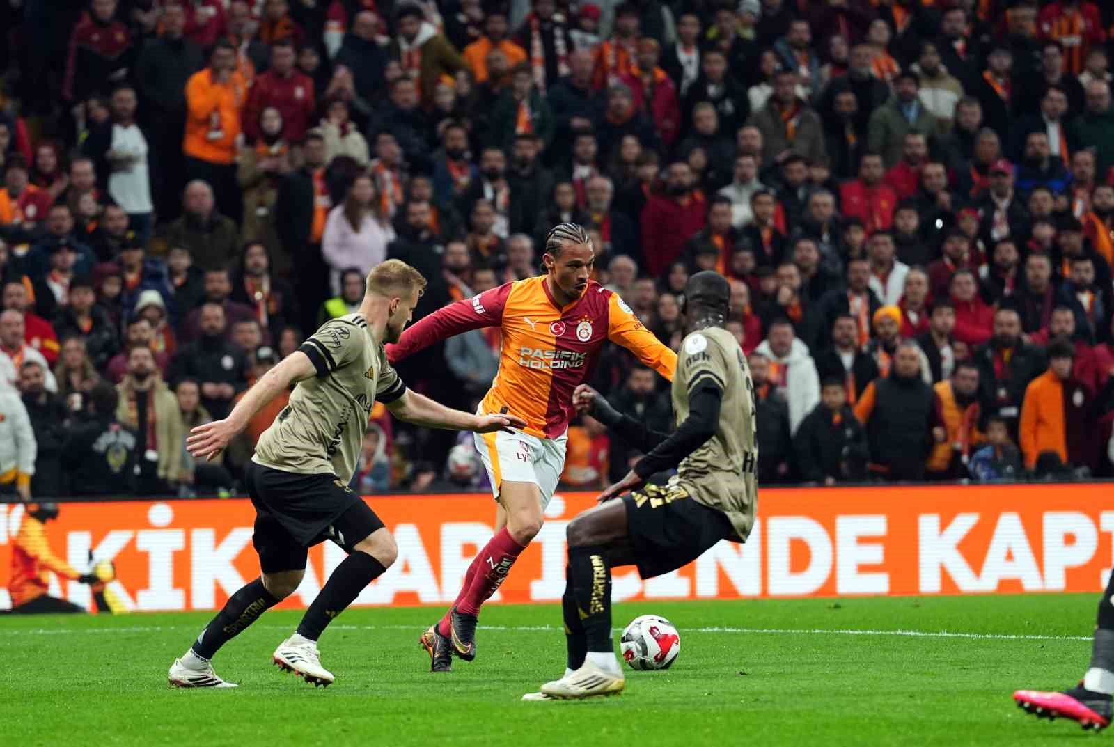 Trendyol Süper Lig: Galatasaray: 1 - Kocaelispor: 1 (Maç sonucu)
