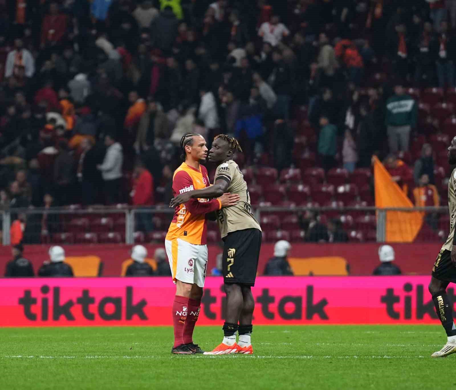 Trendyol Süper Lig: Galatasaray: 1 - Kocaelispor: 1 (Maç sonucu)
