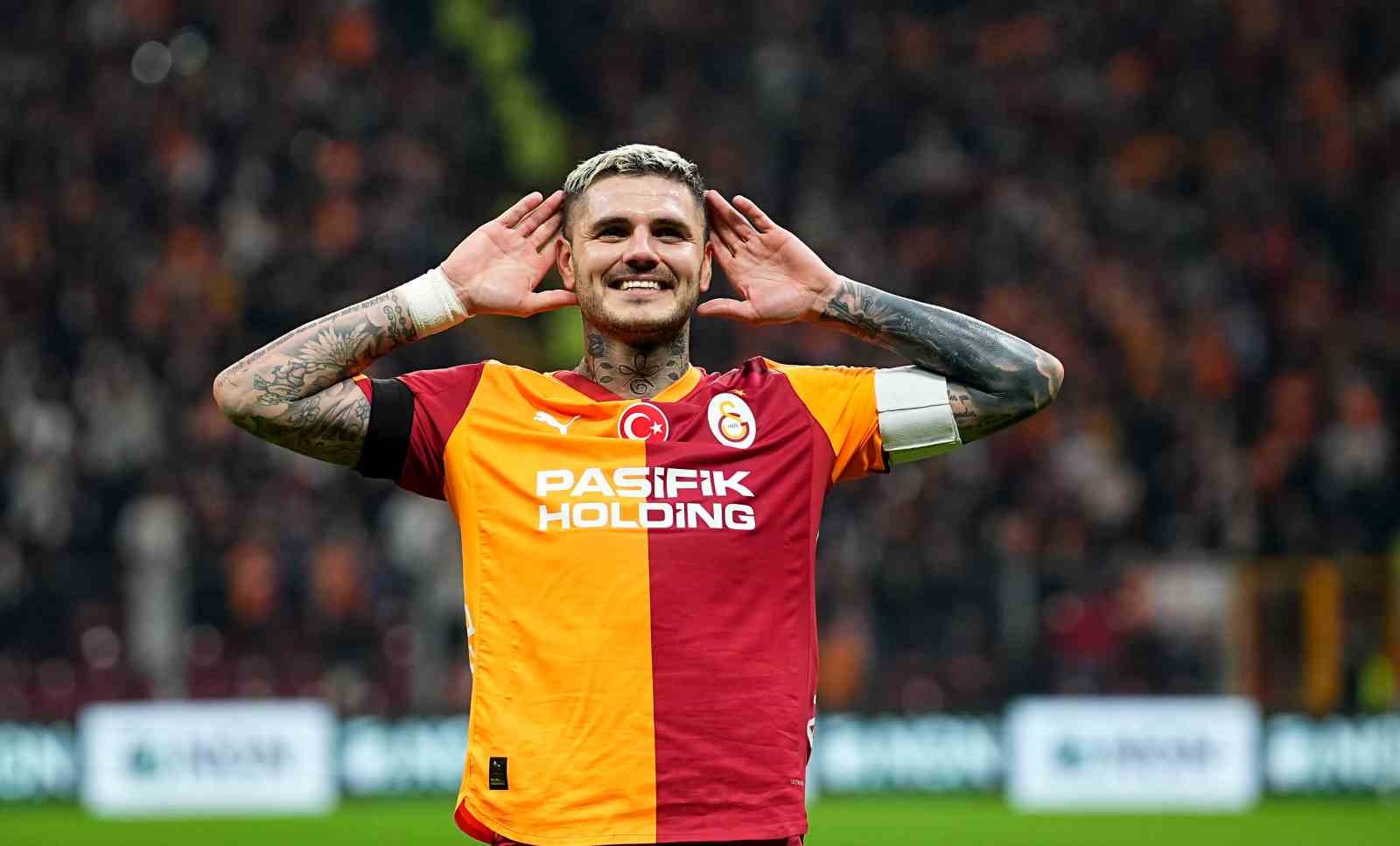 Trendyol Süper Lig: Galatasaray: 2 - Eyüpspor: 0 (İlk yarı)
Trendyol Süper Lig: Galatasaray: 2 - Eyüpspor: 0 (İlk yarı)