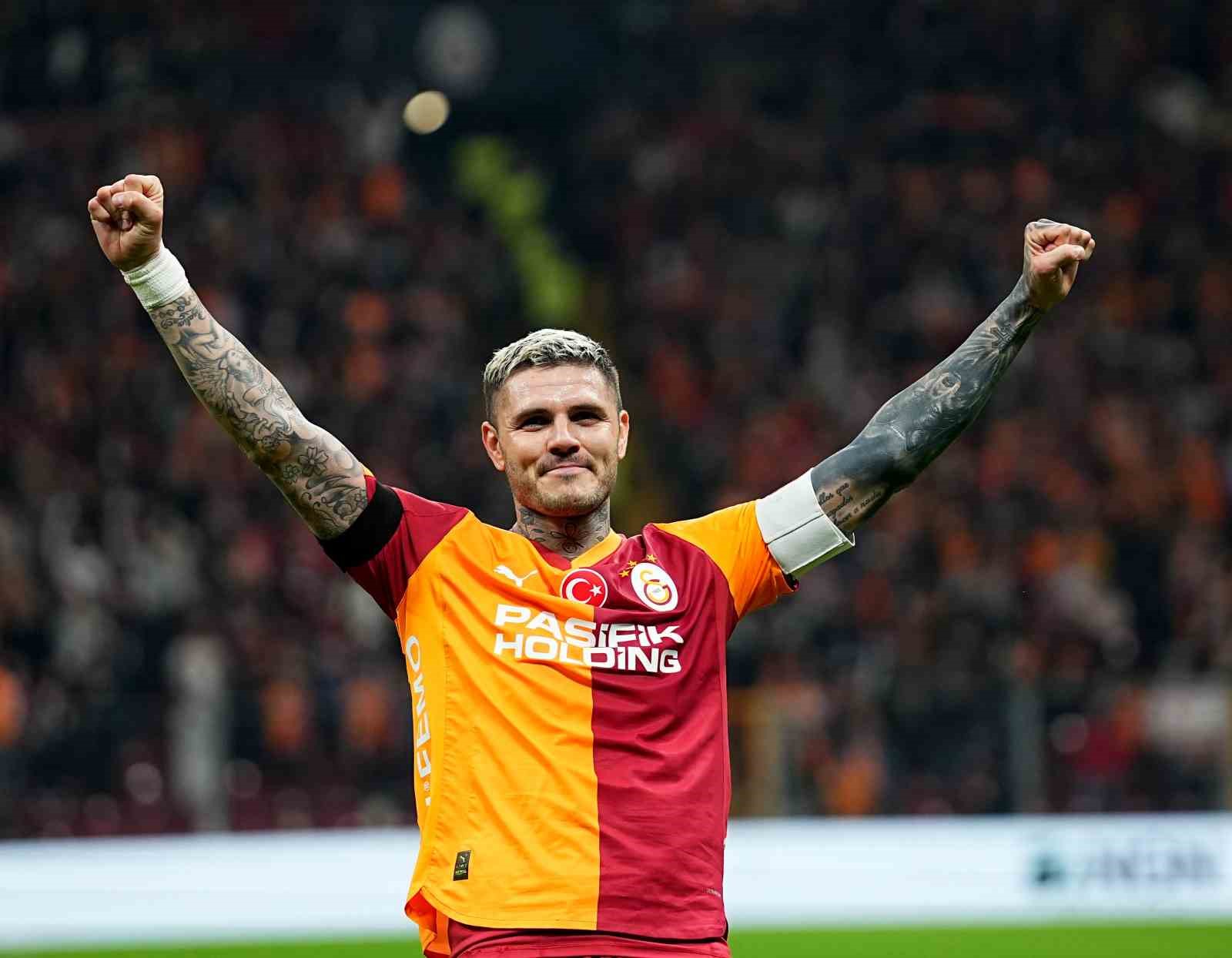 Trendyol Süper Lig: Galatasaray: 2 - Eyüpspor: 0 (İlk yarı)
Trendyol Süper Lig: Galatasaray: 2 - Eyüpspor: 0 (İlk yarı)