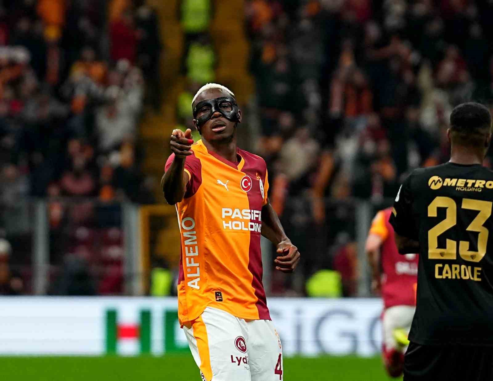 Trendyol Süper Lig: Galatasaray: 2 - Kayserispor: 0 (İlk yarı)
