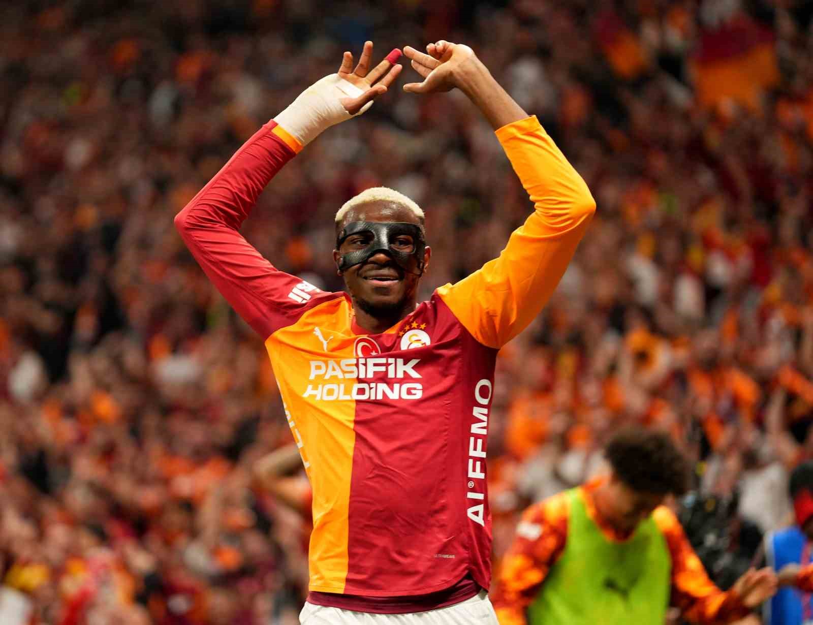 Trendyol Süper Lig: Galatasaray: 3 - Fenerbahçe: 0 (Maç sonucu)
