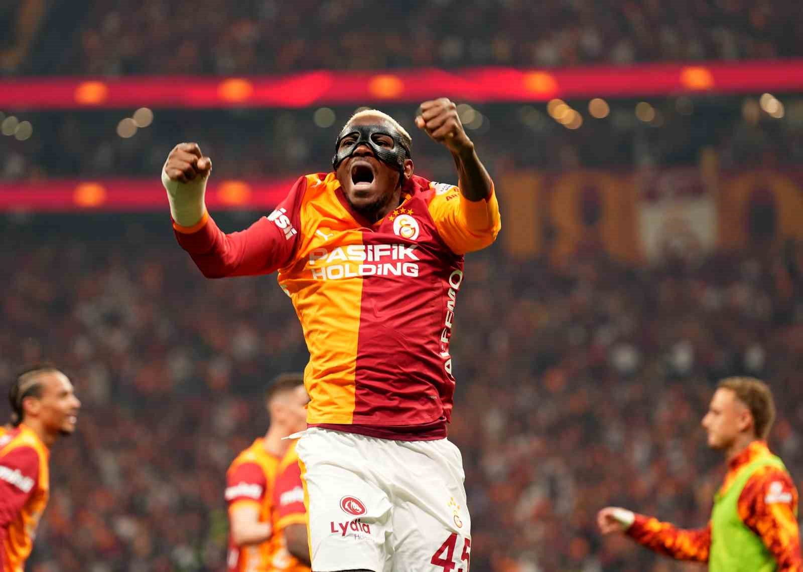 Trendyol Süper Lig: Galatasaray: 3 - Fenerbahçe: 0 (Maç sonucu)
