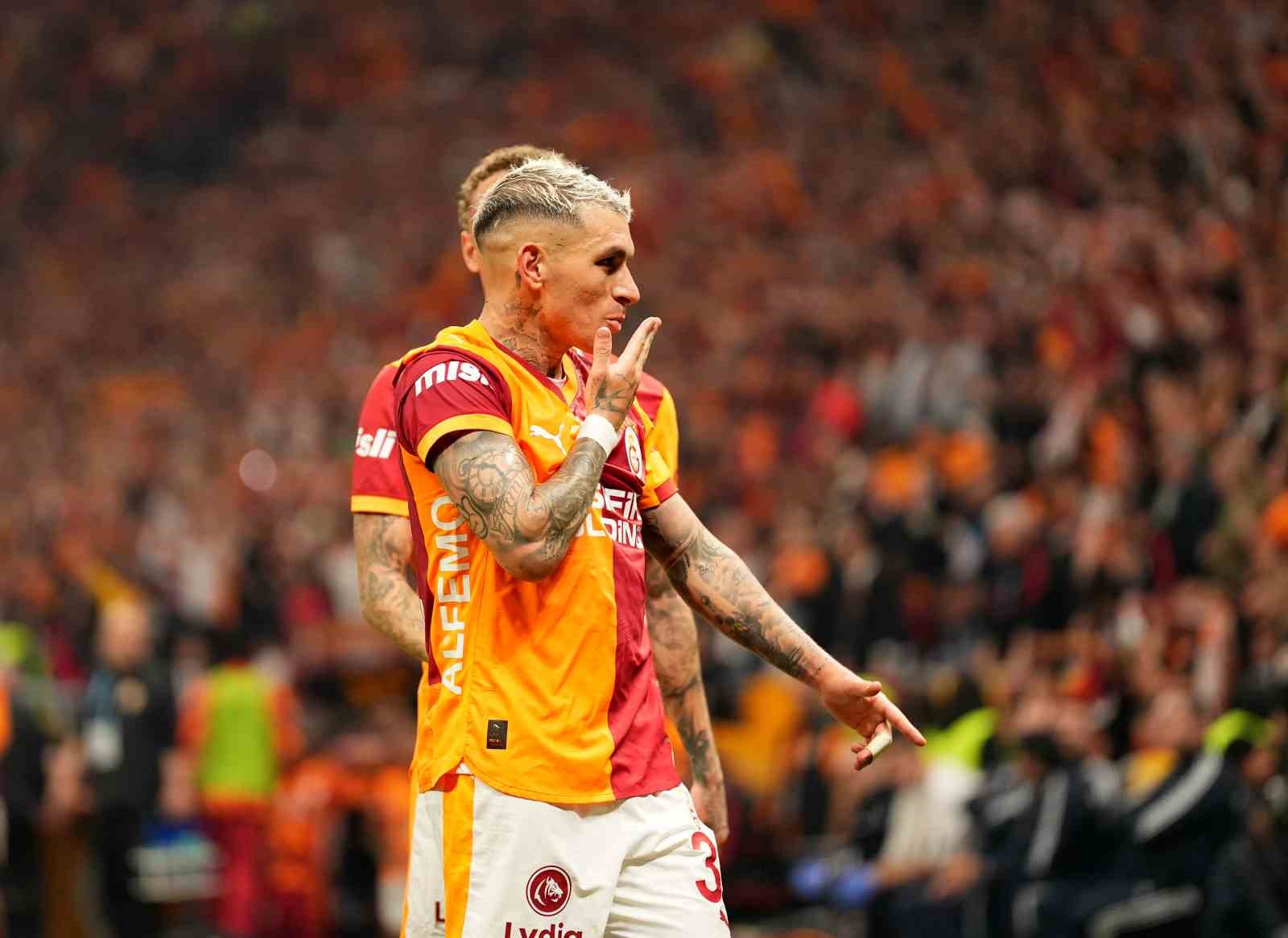Trendyol Süper Lig: Galatasaray: 3 - Fenerbahçe: 0 (Maç sonucu)
