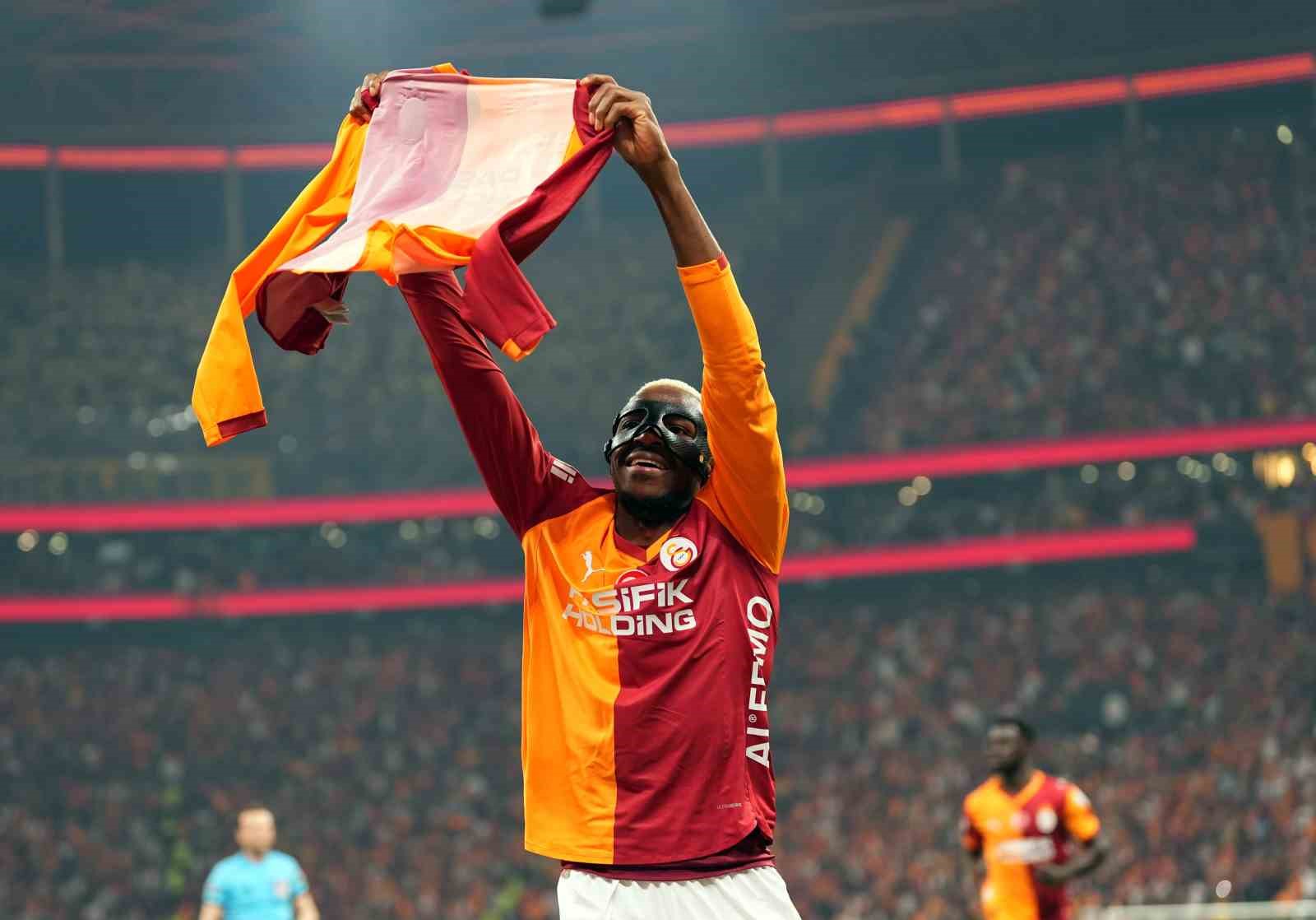 Trendyol Süper Lig: Galatasaray: 3 - Fenerbahçe: 0 (Maç sonucu)
