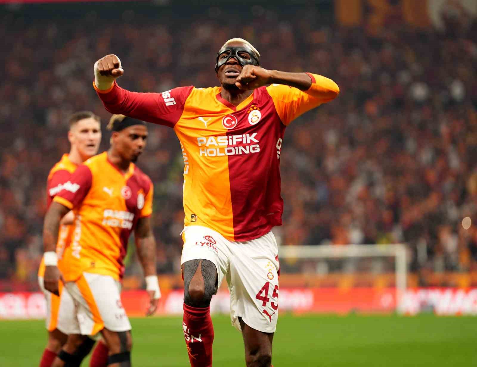 Trendyol Süper Lig: Galatasaray: 3 - Fenerbahçe: 0 (Maç sonucu)
